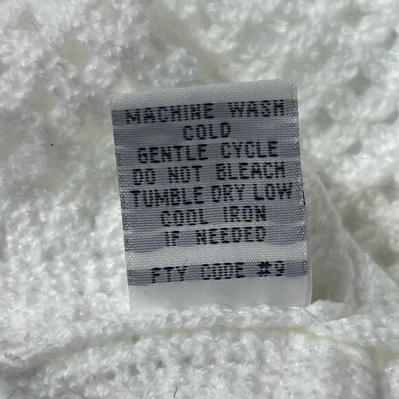 Rebellion Crochet Crop Top Womens Large White New Floral Embroidery - Picture 9 of 9